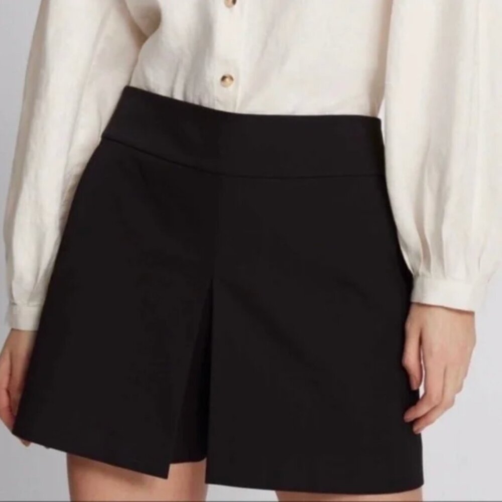 Club Monaco Black Pleated Academia Skort Skirt Shorts Goth NWOT Women's Size 2